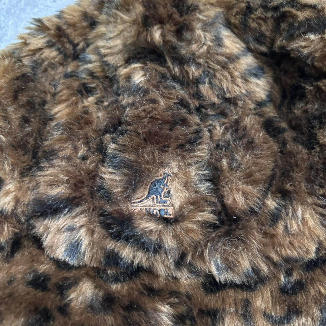 Leopard print fluffy bucket hat
