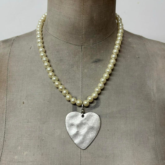 Hammered metal heart necklace