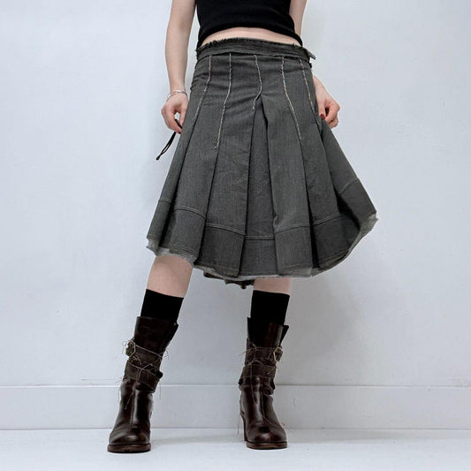 Grey pleated grunge skirt