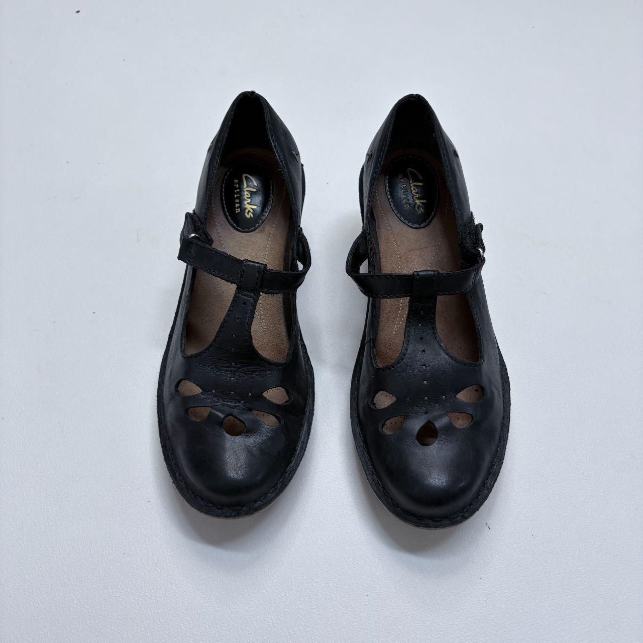 Black mary janes shoes
