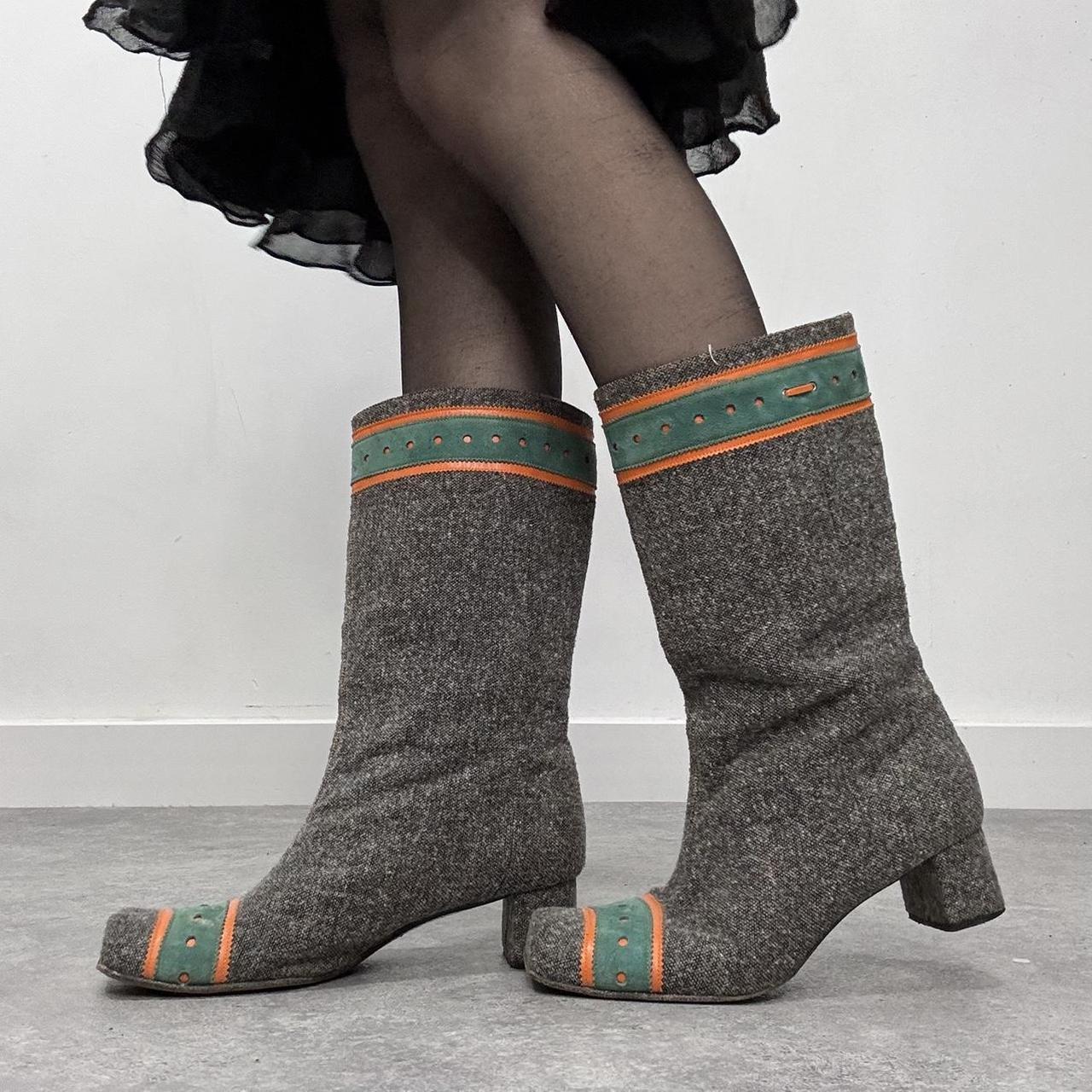 Square toe tweed boots