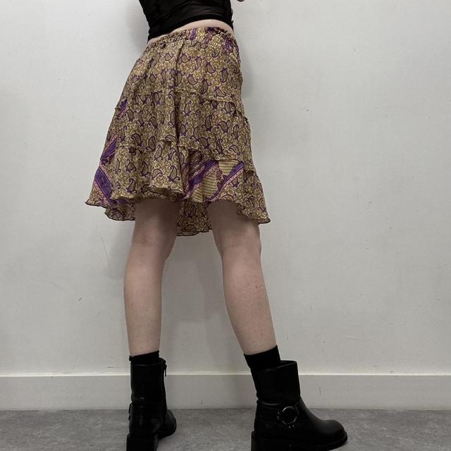 Mini floral ruffle skirt