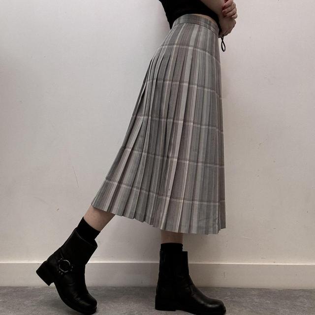 Pleated pinstripe checked skirt