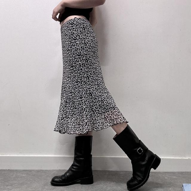 Ditsy floral skirt