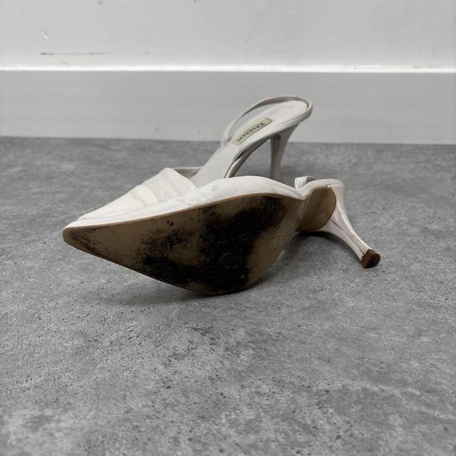 White leather pointed heels