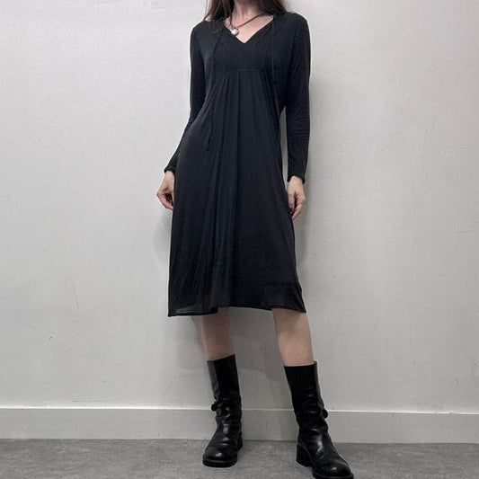 Black pleated 90s midi dress