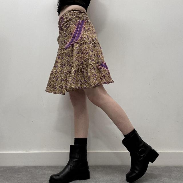 Mini floral ruffle skirt