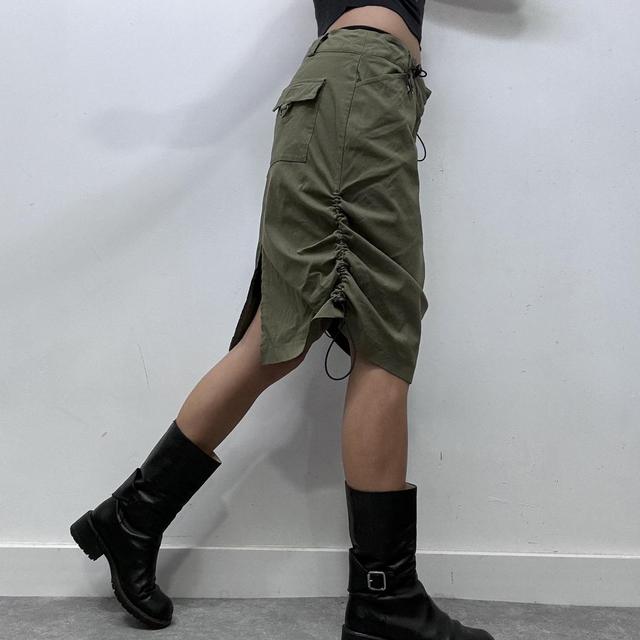 Khaki cinched toggle skirt