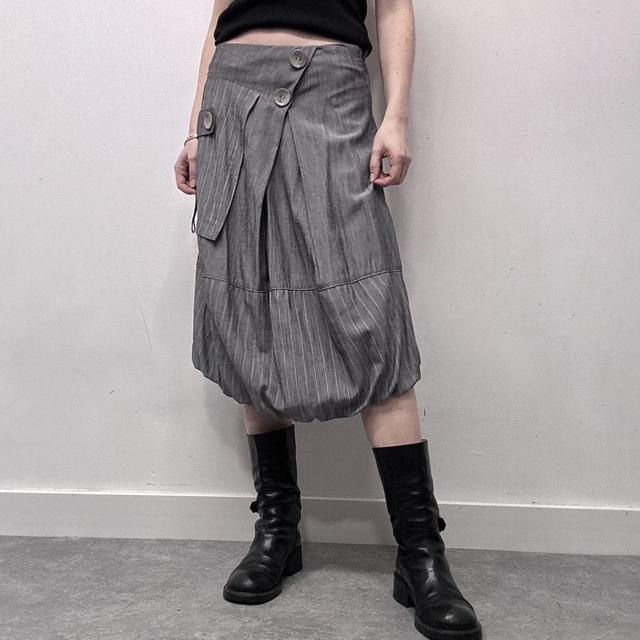 Grey puff balloon pinstripe skirt