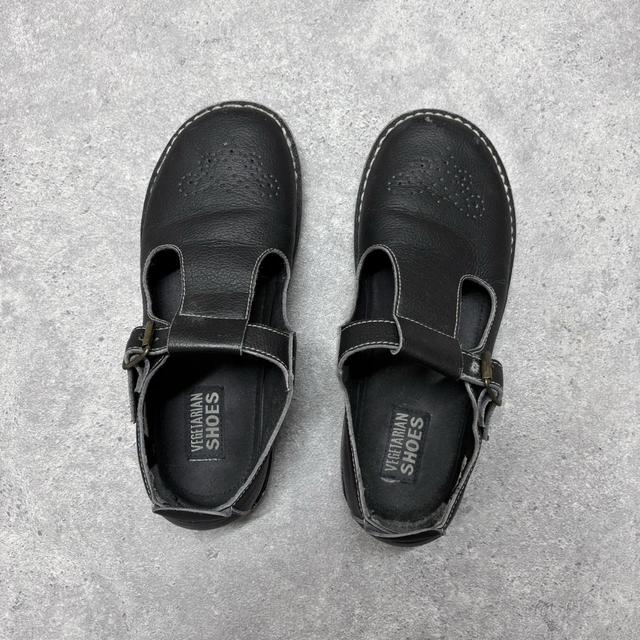 Vegetarian shoes black mary janes