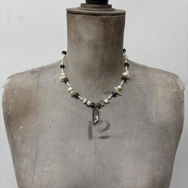 Pearl beaded crystal necklace