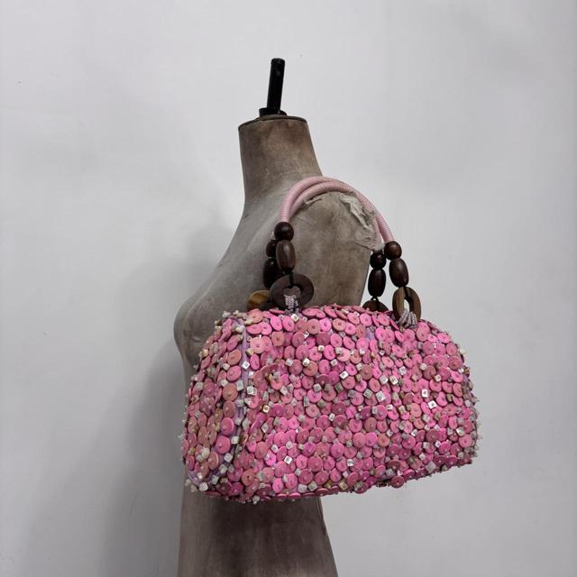 Button beaded pink bag
