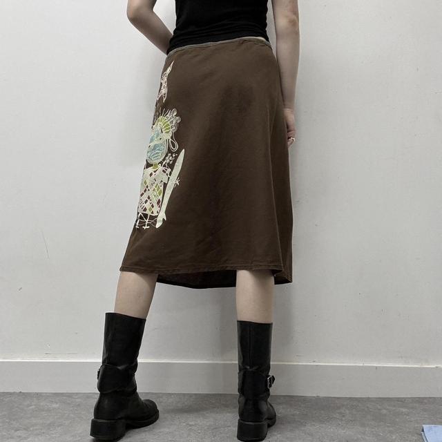 Graphic printed brown skirt