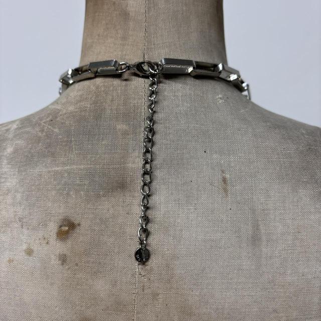 Cyber metal flower necklace