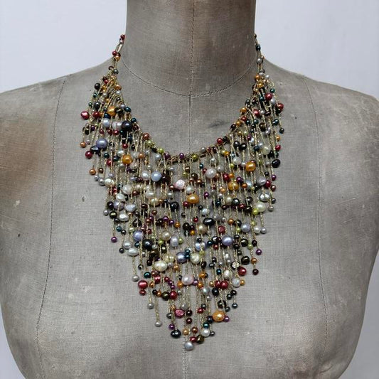 Drape pearl necklace collar
