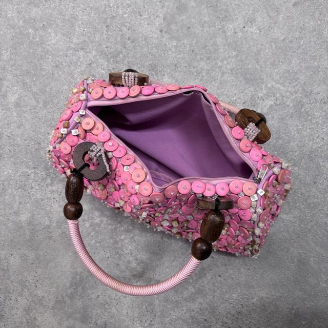 Button beaded pink bag