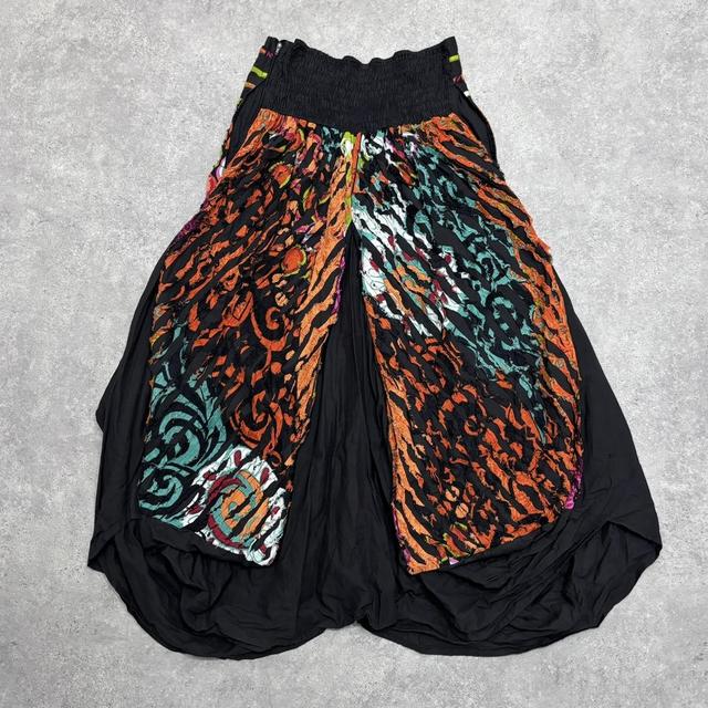 Graphic grunge printed puff balloon skirt