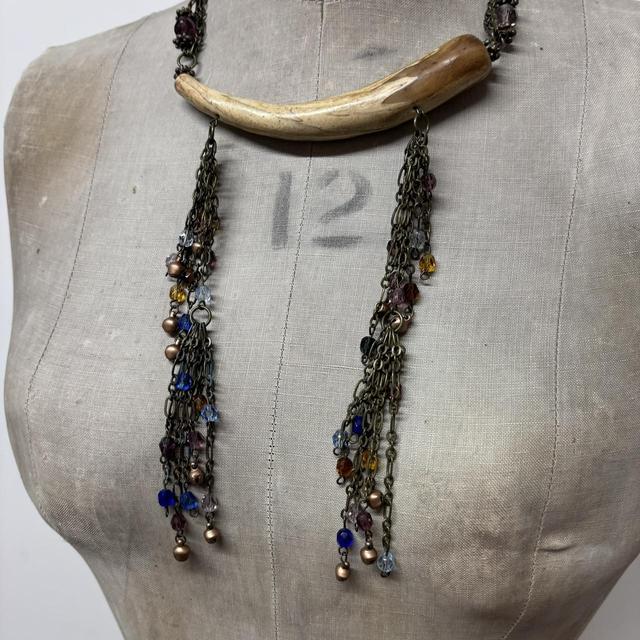 Archival horn chain necklace