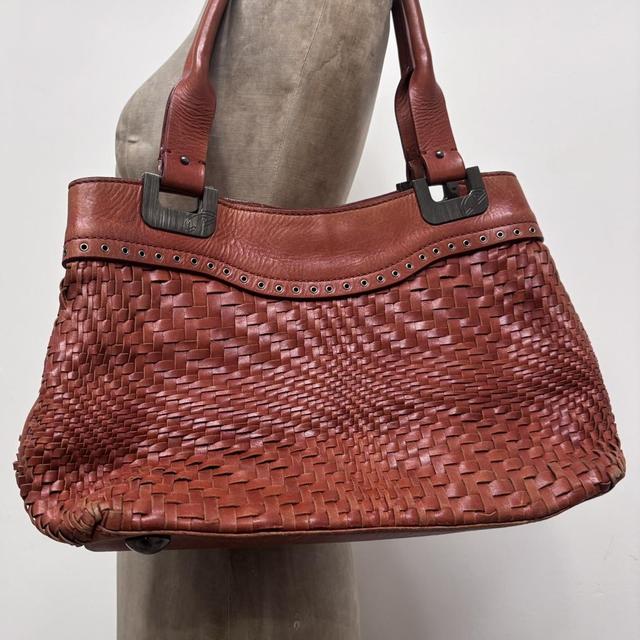 Woven leather shoulder bag