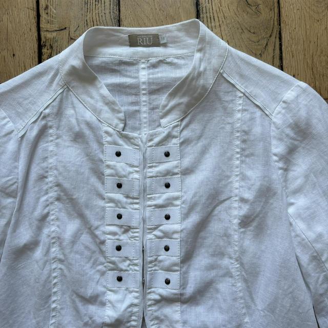 White linen cropped millitary top