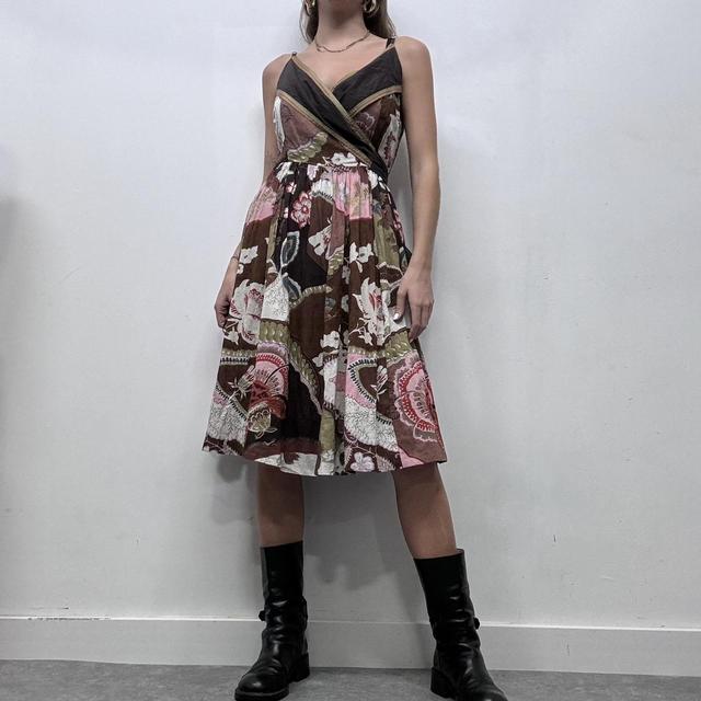 Brown floral derhy pleated dress