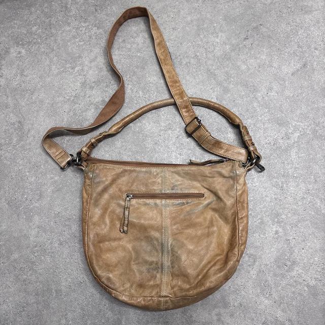 Tan leather slouchy distressed shoulder bag