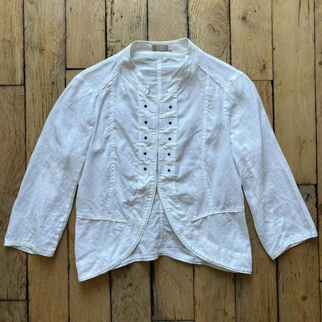 White linen cropped millitary top