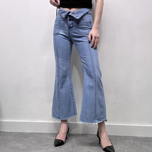 Button waist pocket front flared jeans