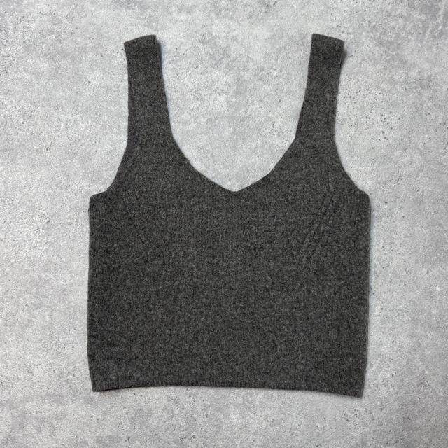 Knitted wool cropped vest