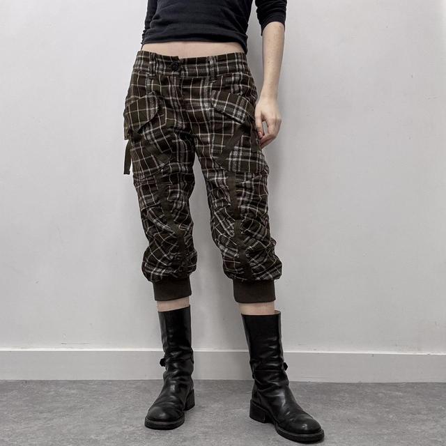 Tartan puff cinched capri trousers