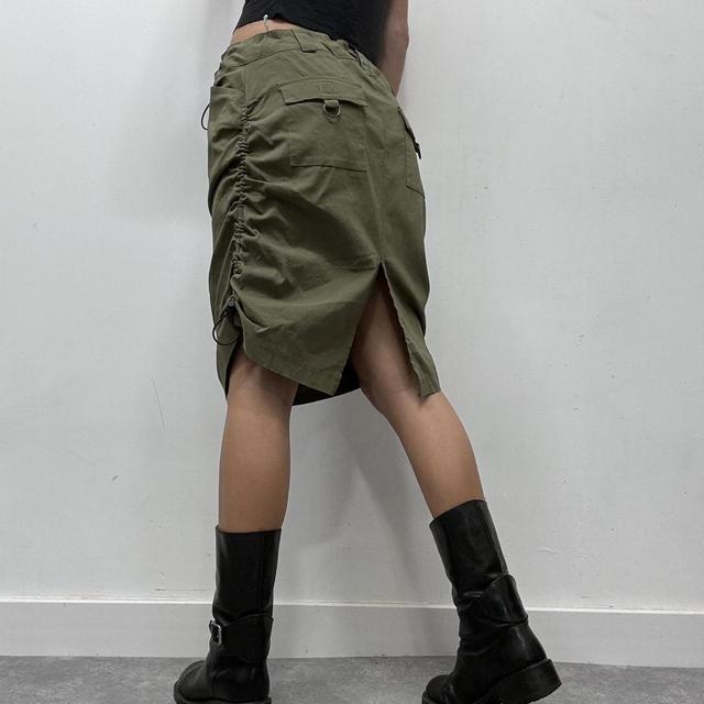 Khaki cinched toggle skirt
