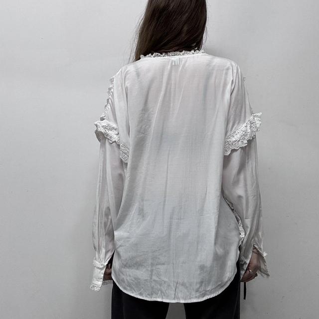 White lace baroque ruffle shirt