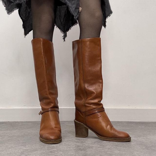 Tan leather riding high boots