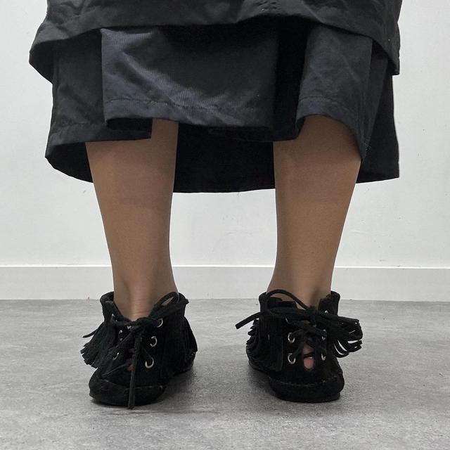 Black tassel hippie walbee style shoes