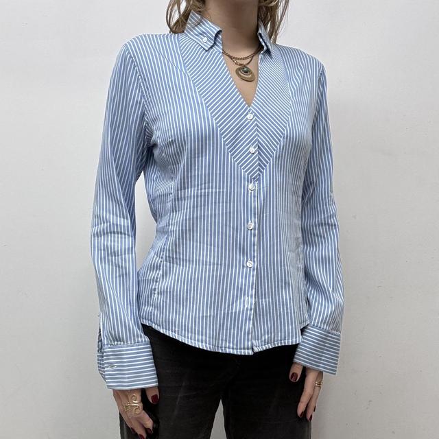 Blue pinstripe fitted officecore shirt