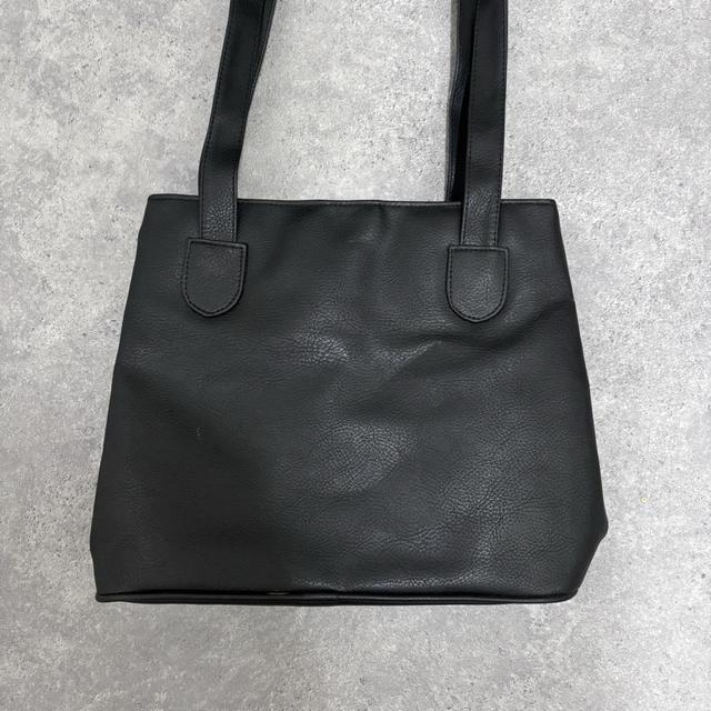 Black leather square shoulder bag