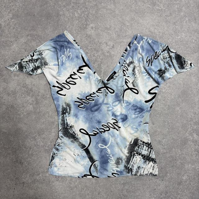 Graphic abstract print blouse