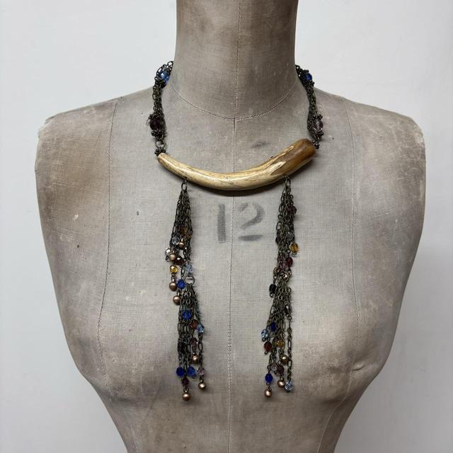 Archival horn chain necklace