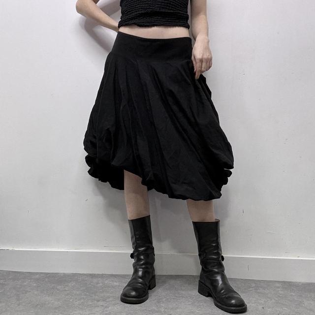 Black structured puff balloon skirt