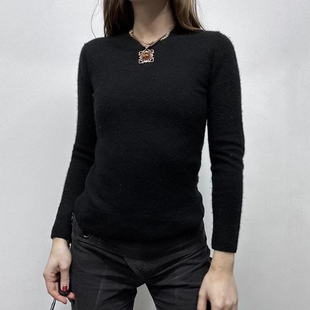 Black cashmere knitted jumper