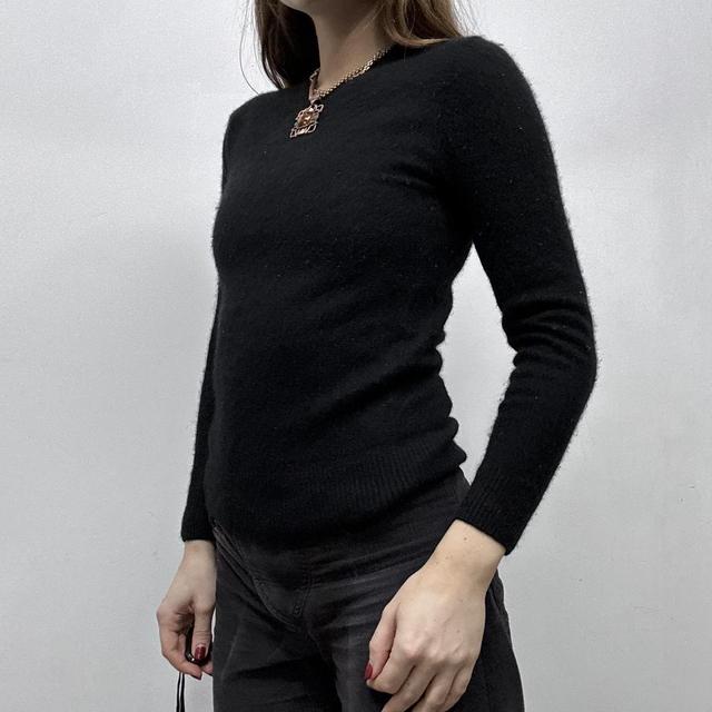 Black cashmere knitted jumper