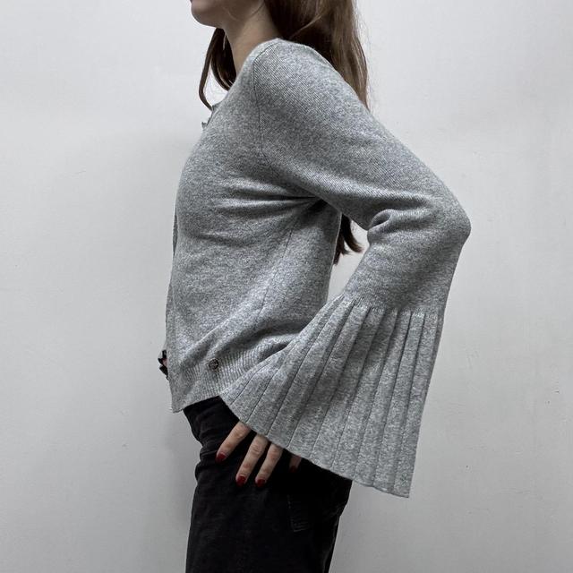 Grey wool knit flared pleated cardigan