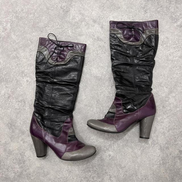 Grunge leather ruched heel boots