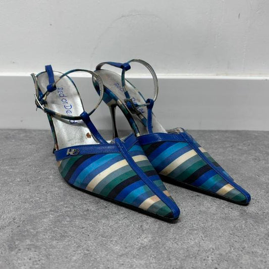 Striped pointy-toe heels