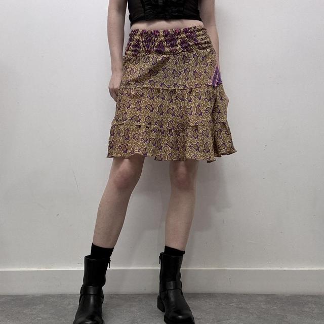 Mini floral ruffle skirt
