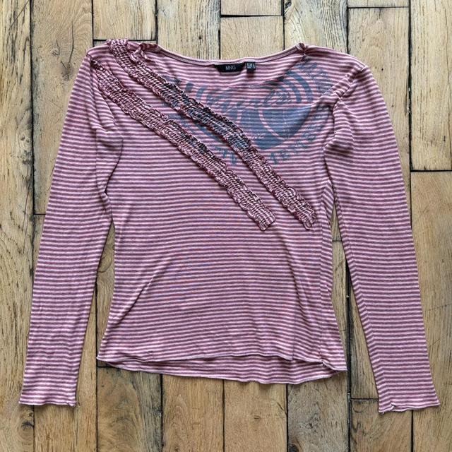 Pinstripe graphic pinstripe tshirt