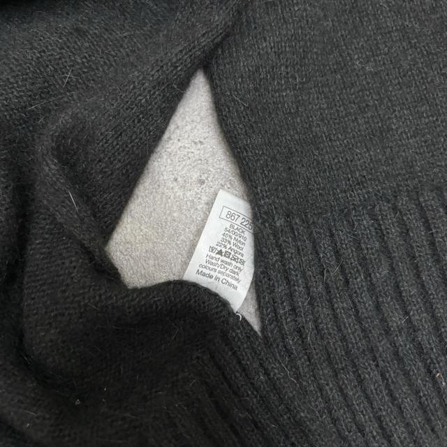 Black wool knitted scarf