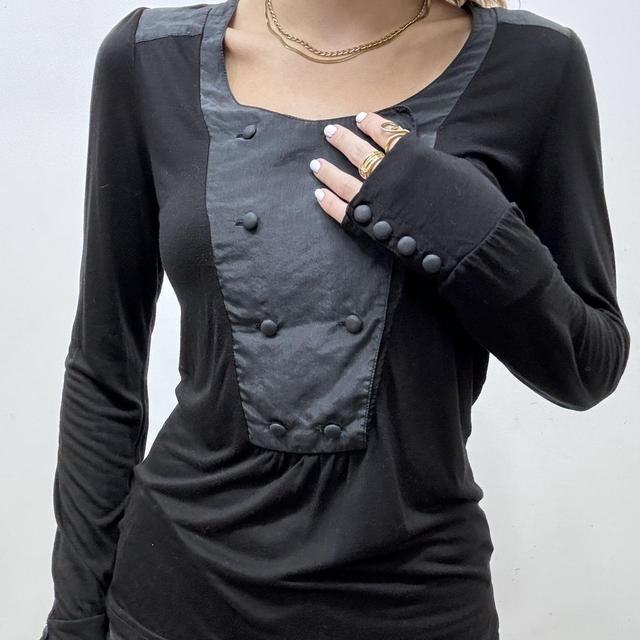 Black button up long sleeve tshirt