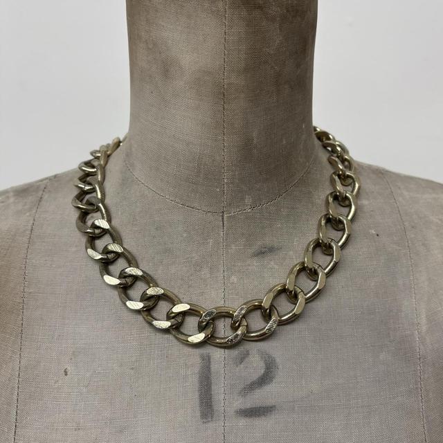 Oversized gold chain necklace