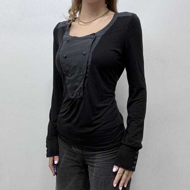 Black button up long sleeve tshirt
